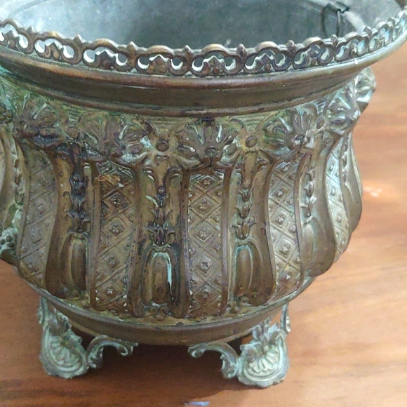 French Circular Jardiniere Planter - Picture 2 of 5